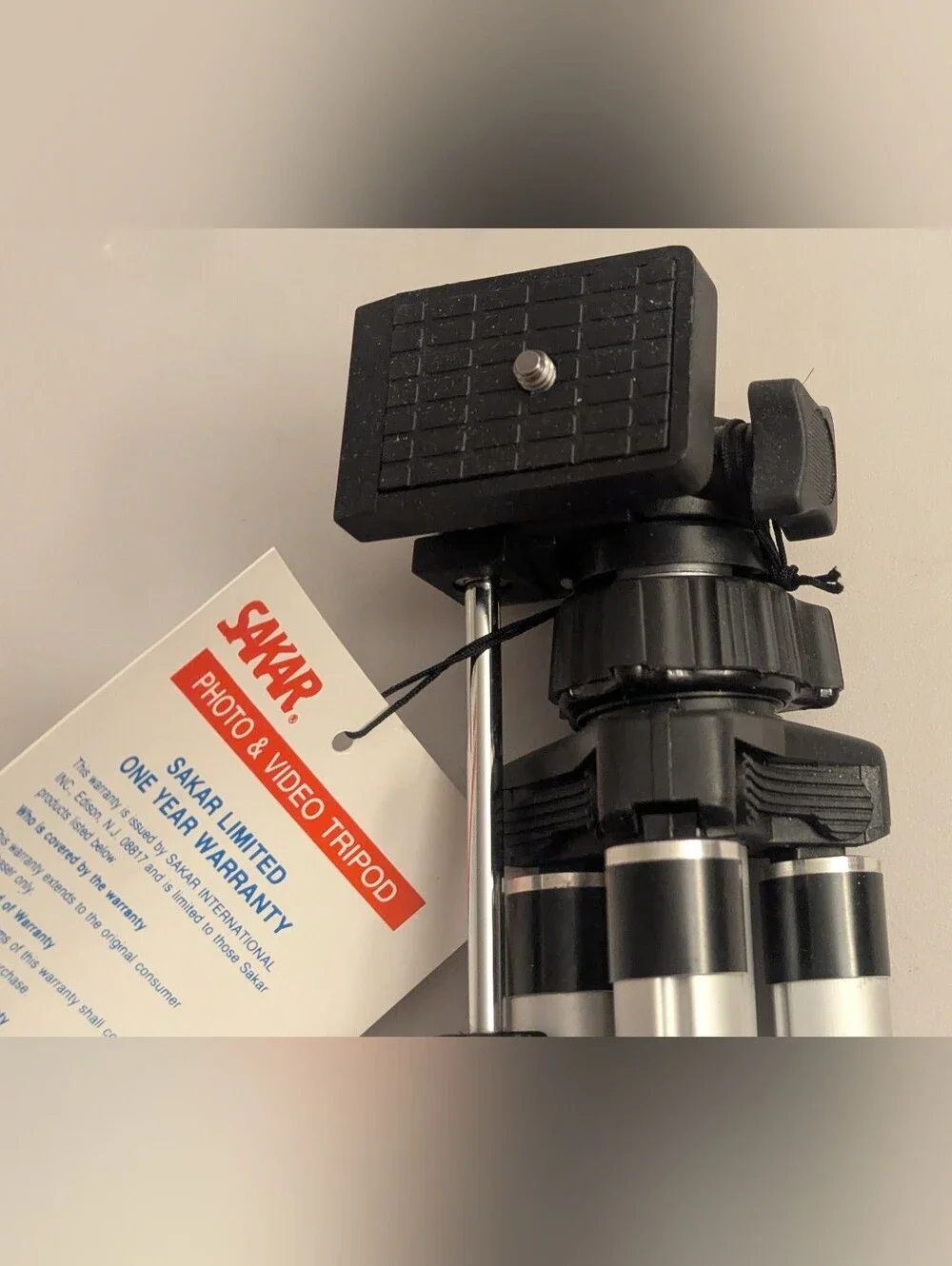 Sakar TR-1S Photo / Video Camera Tripod 4 Section (Extends 50.5”). Original Box.